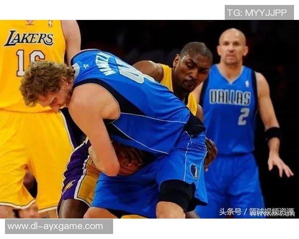 雷霆与小牛季后赛第二场激战回顾与精彩瞬间分析